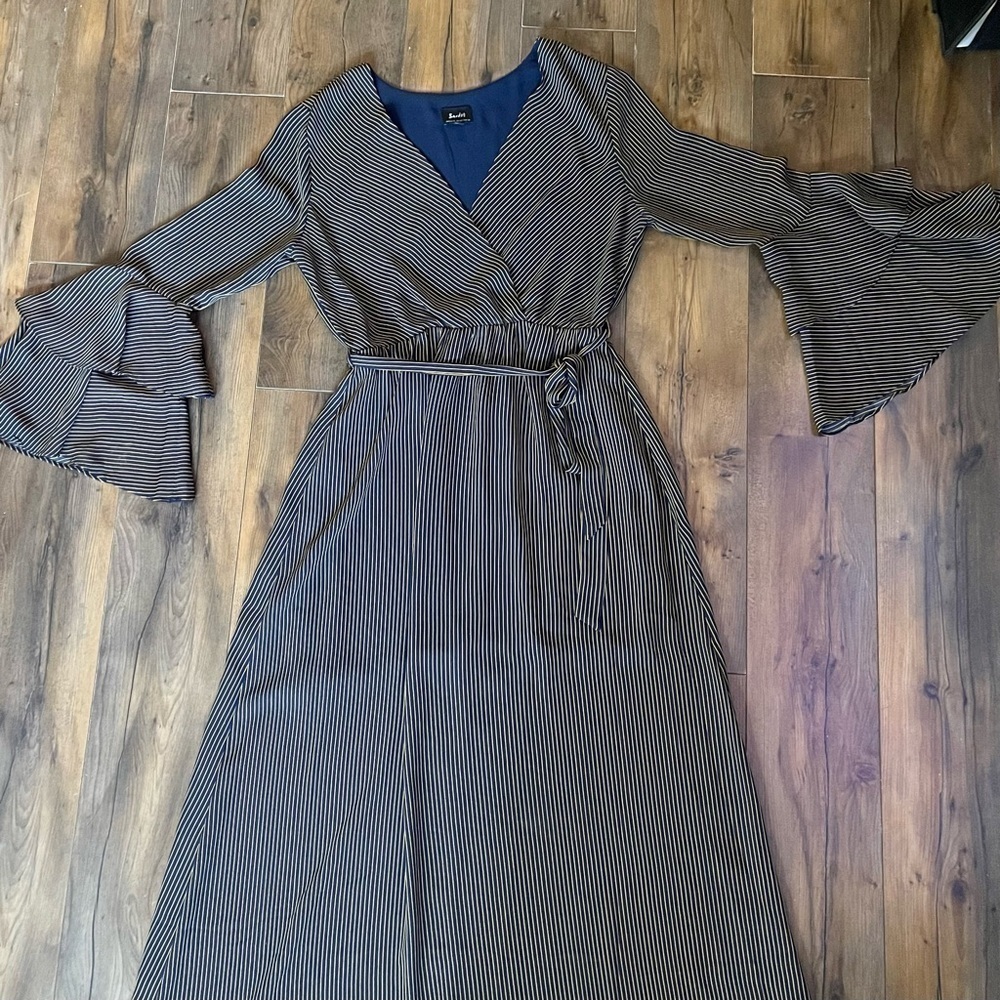 Bardot | Loretta Ruffle Sleeve Maxi Dress | 6/8 - Picture 6 of 14